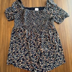 Isabel Maternity by Ingrid & Isabel Navy Floral Smocked Puff Sleeve Tunic